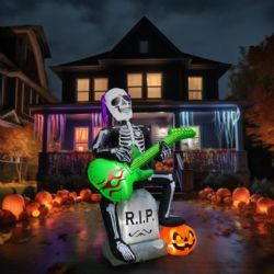 SQUELETTE GONFLABLE LUMINEUX – HALLOWEEN ROCKEUR *EXCLUSIF À
CHICOUTIMI*